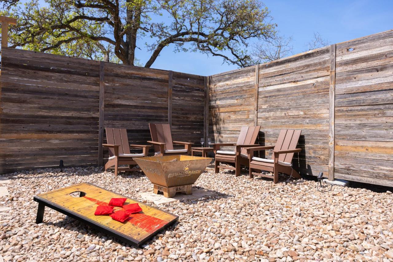 Romantic Tiny Luxury Retreat W Heated Pool, Sauna N Outdoor Shower In Wimberley 10 Acres ภายนอก รูปภาพ