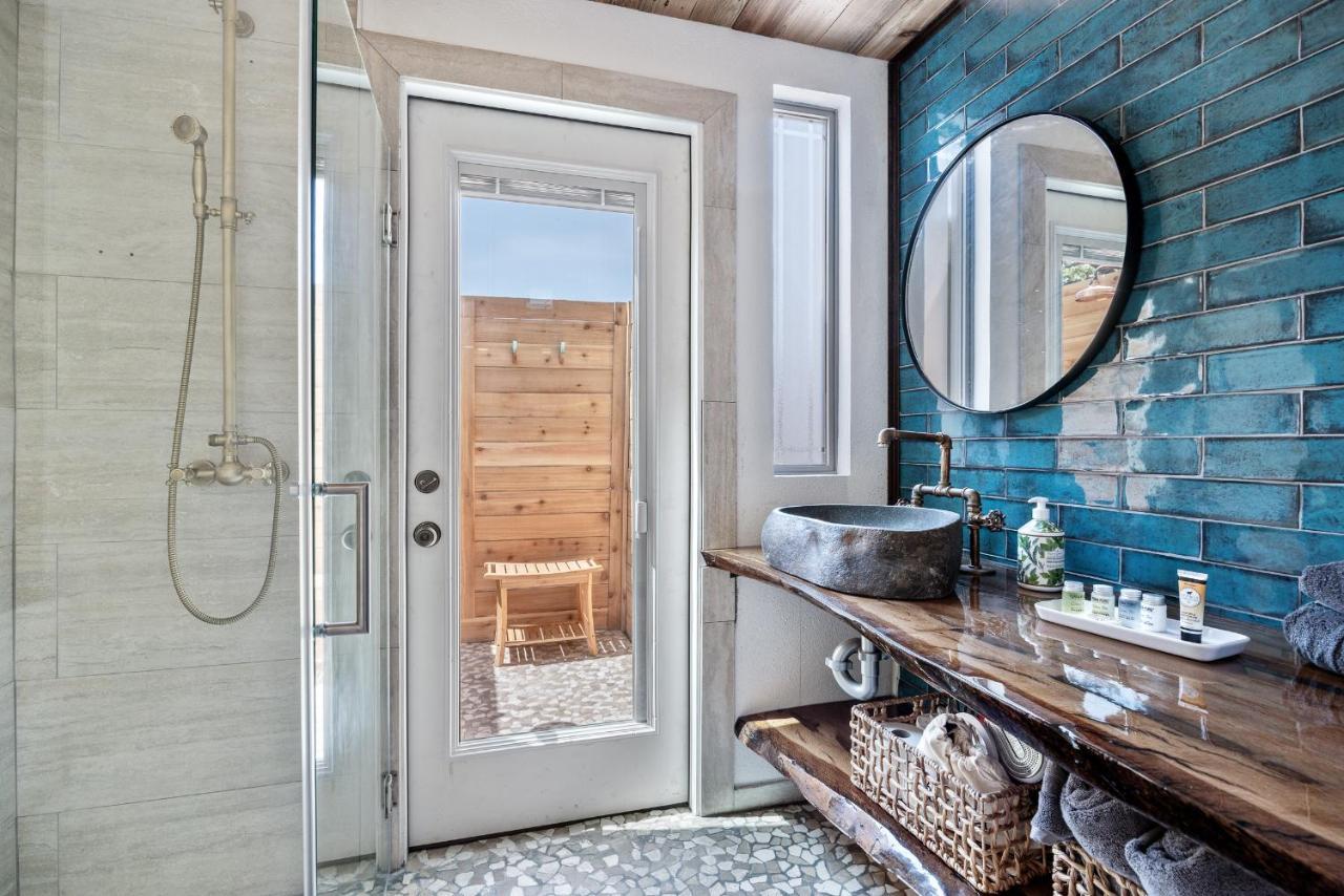 Romantic Tiny Luxury Retreat W Heated Pool, Sauna N Outdoor Shower In Wimberley 10 Acres ภายนอก รูปภาพ