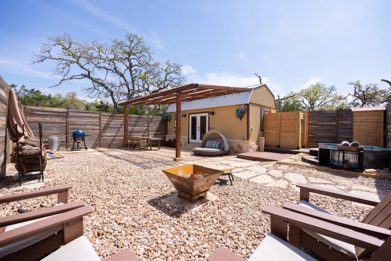 Romantic Tiny Luxury Retreat W Heated Pool, Sauna N Outdoor Shower In Wimberley 10 Acres ภายนอก รูปภาพ