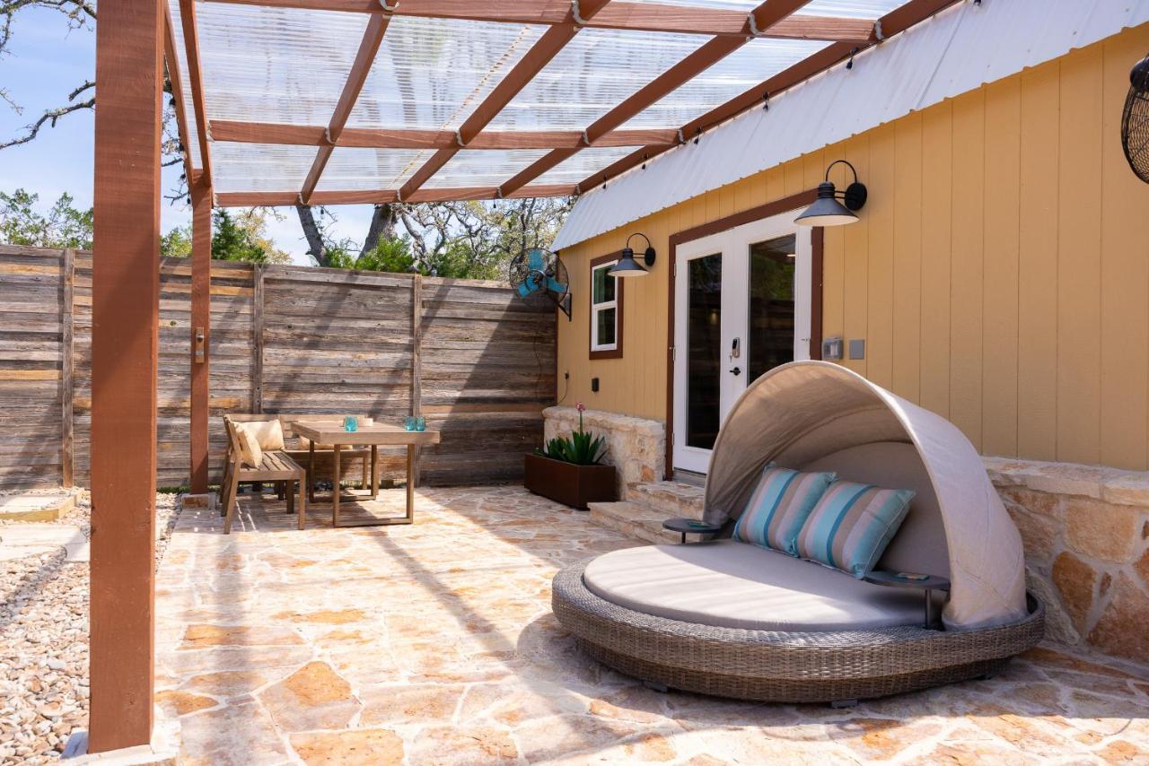 Romantic Tiny Luxury Retreat W Heated Pool, Sauna N Outdoor Shower In Wimberley 10 Acres ภายนอก รูปภาพ