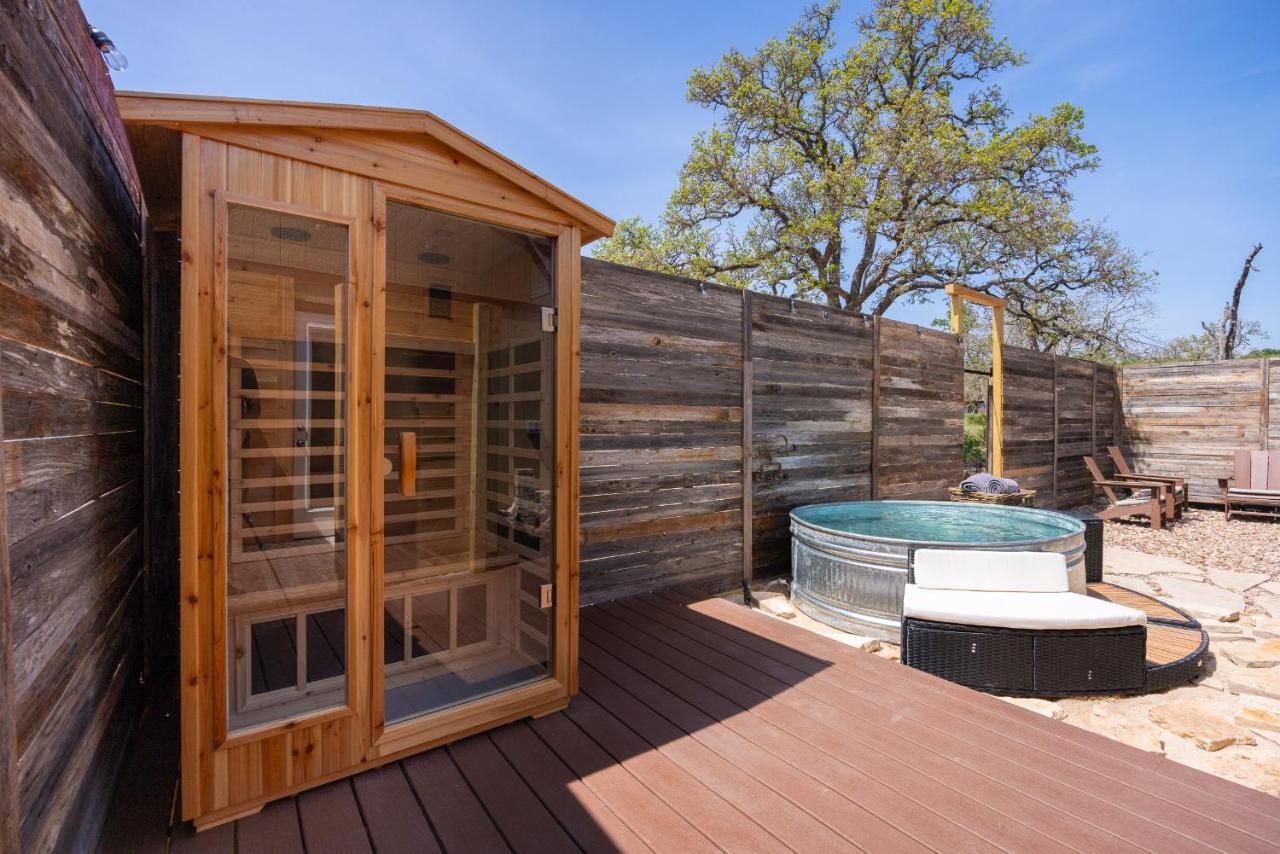 Romantic Tiny Luxury Retreat W Heated Pool, Sauna N Outdoor Shower In Wimberley 10 Acres ภายนอก รูปภาพ