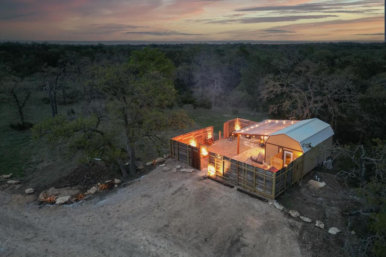 Romantic Tiny Luxury Retreat W Heated Pool, Sauna N Outdoor Shower In Wimberley 10 Acres ภายนอก รูปภาพ