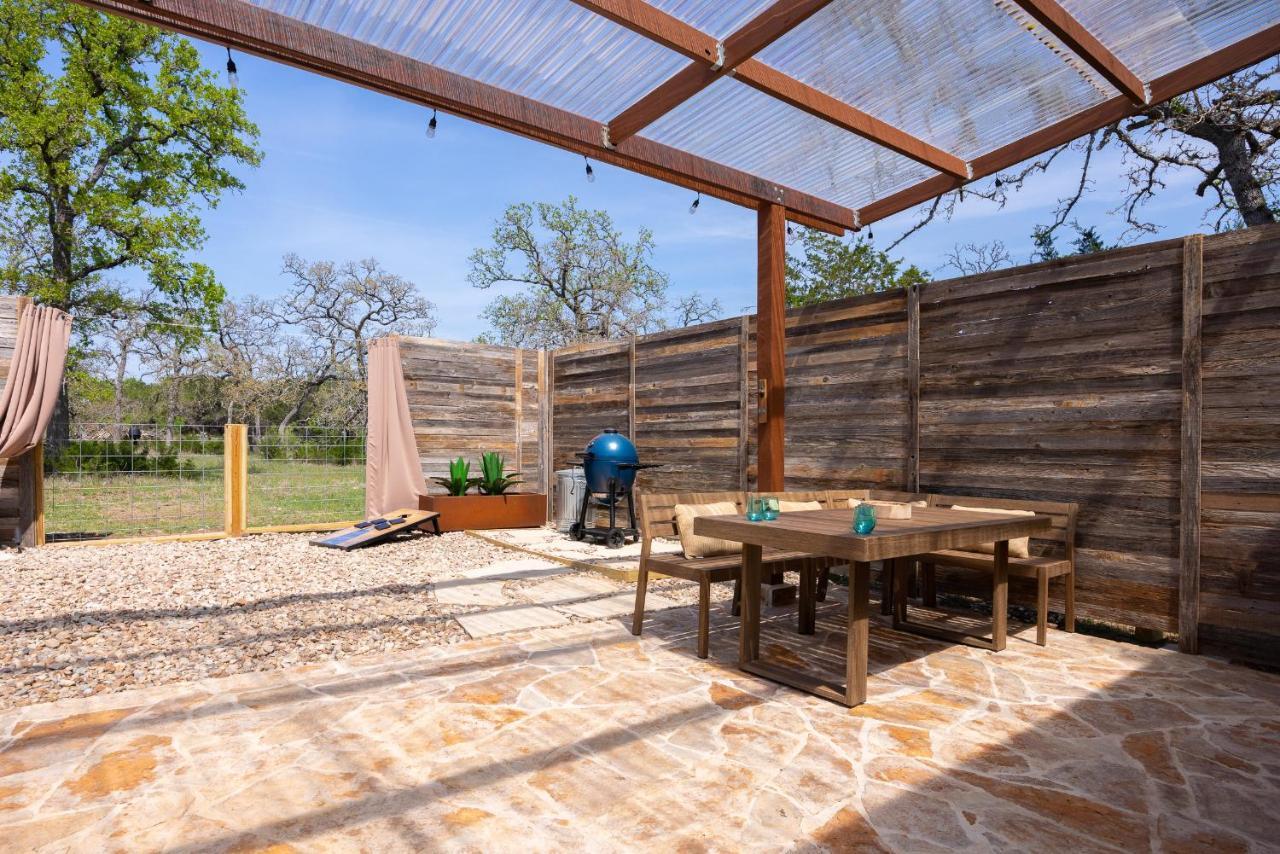 Romantic Tiny Luxury Retreat W Heated Pool, Sauna N Outdoor Shower In Wimberley 10 Acres ภายนอก รูปภาพ