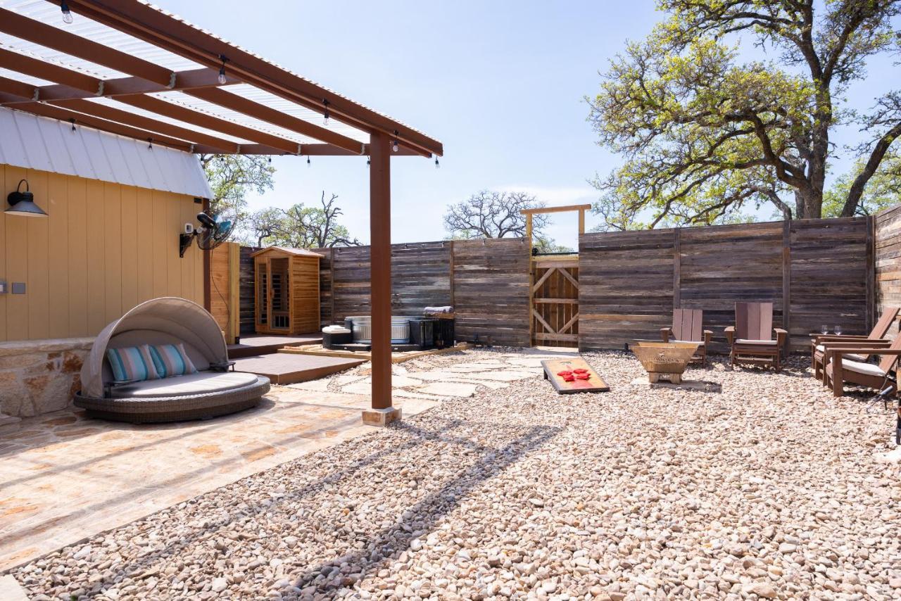 Romantic Tiny Luxury Retreat W Heated Pool, Sauna N Outdoor Shower In Wimberley 10 Acres ภายนอก รูปภาพ