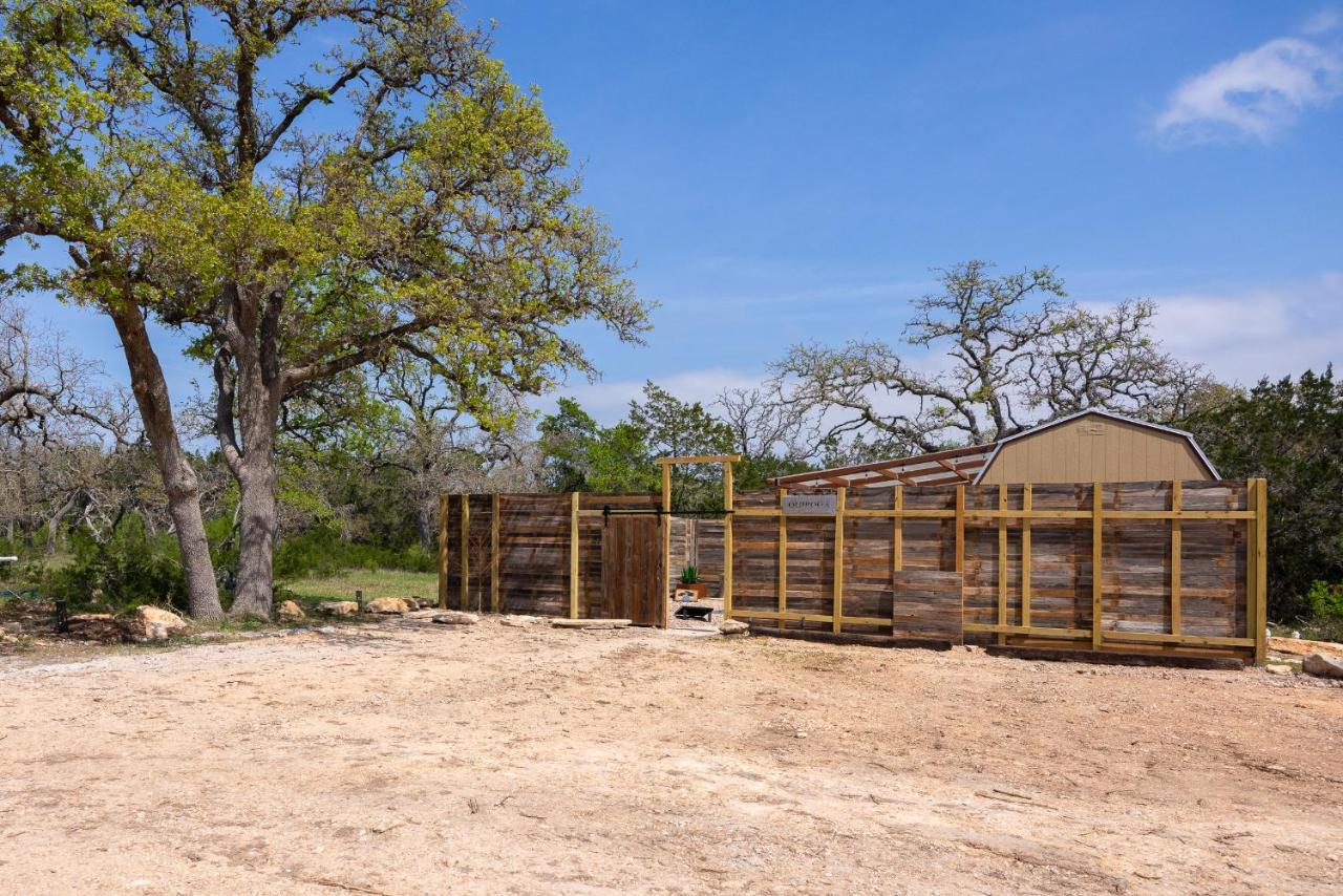 Romantic Tiny Luxury Retreat W Heated Pool, Sauna N Outdoor Shower In Wimberley 10 Acres Villa ภายนอก รูปภาพ